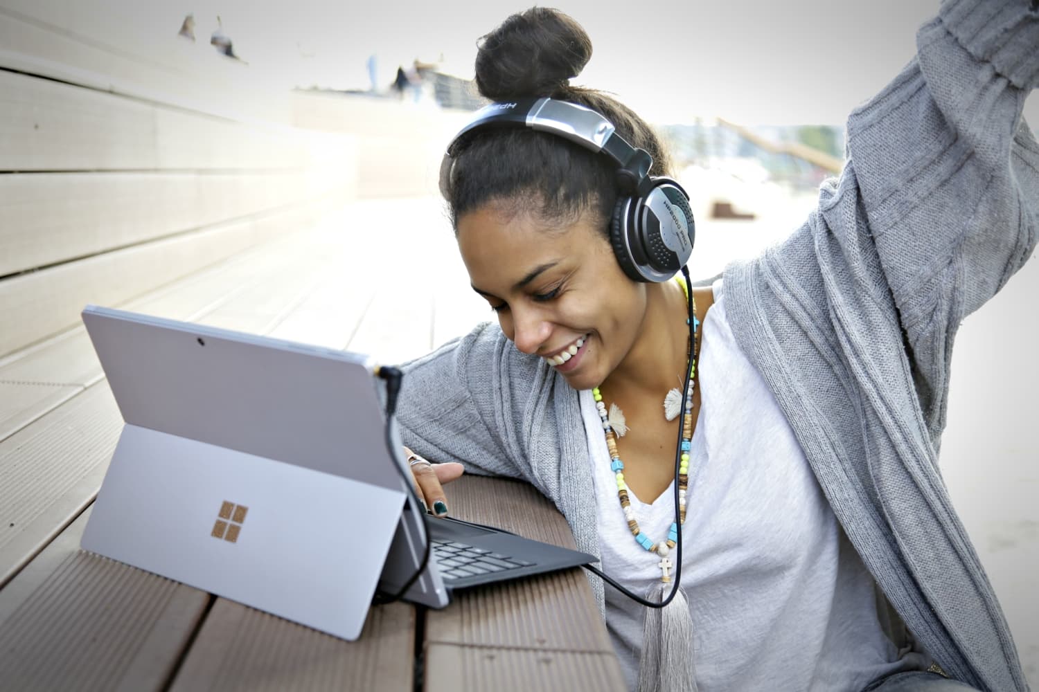This is the featured image of the Maximize Loudness With These Processing Tips blog article.