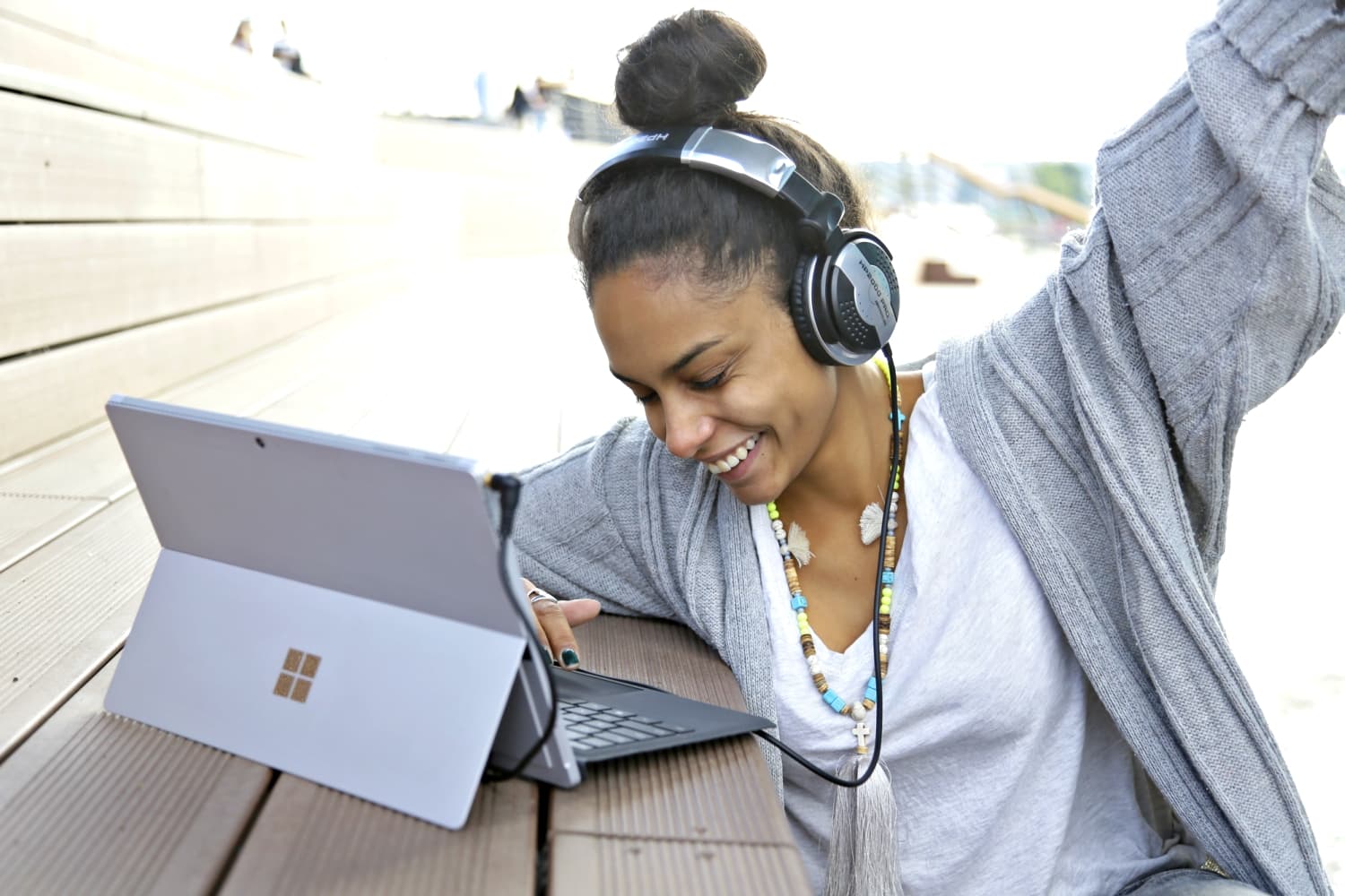 This is the featured image of the Quick Help for Vocal Processing blog article.