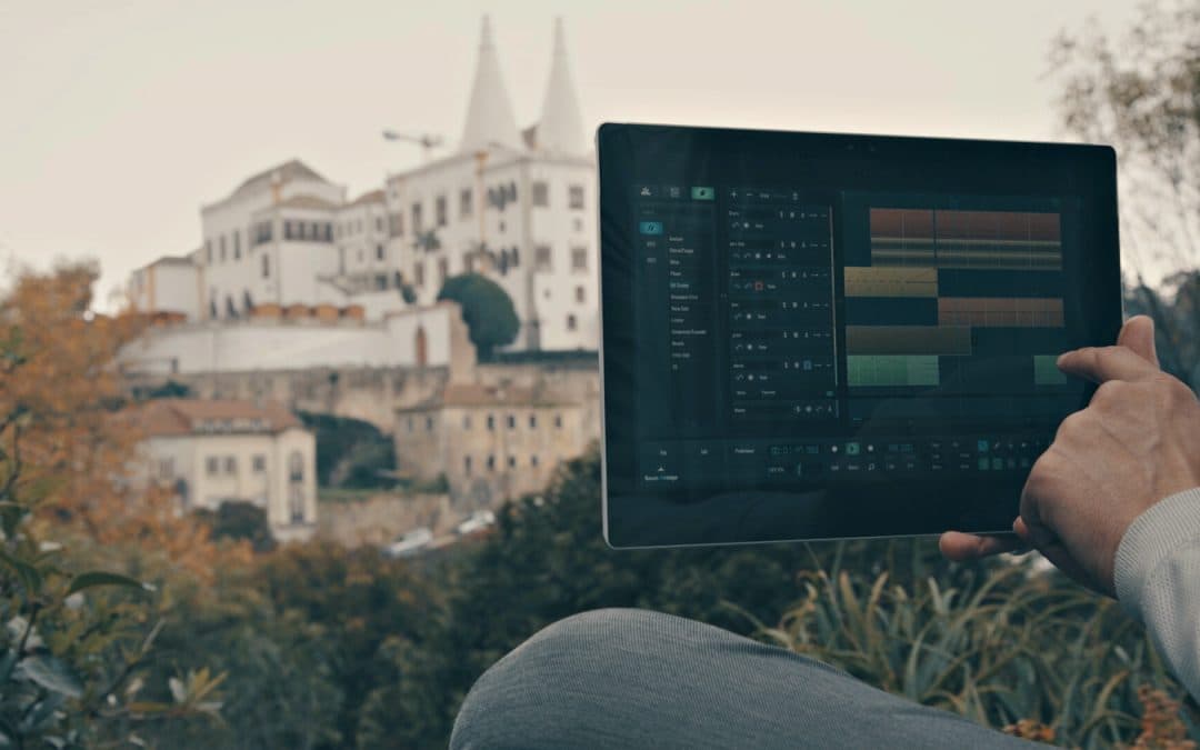 This is the featured image of the 5 Tips For Mixing on Headphones blog article.